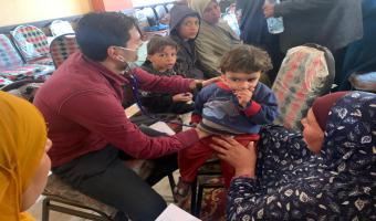 قافلة طبية مجانية بقرية