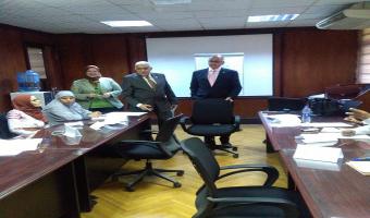 مدير مركز تنمية الموارد البشرية وأعضاء هيئة  التدريس والقيادات يعلن عن بدء تنظيم المركز لدورة