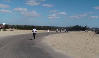 سباق 1000 متر جري للشباب المشاركين بالمهرجان القومى الاول للأنشطة الطلابية