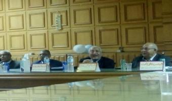 رئيس الجامعة يزور كلية الطب البيطري جامعة القاهرة لمناقشة رسالة دكتوراه