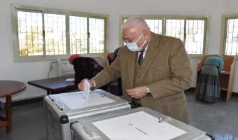 رئيس جامعة مدينة السادات يشهد عملية انتخاب مجلس إدارة نادى أعضاء هيئة التدريس