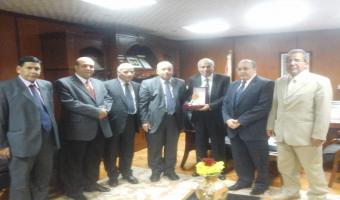 جامعة مدينة السادات تكرم رئيس المكتب الثقافى لدولة الكويت