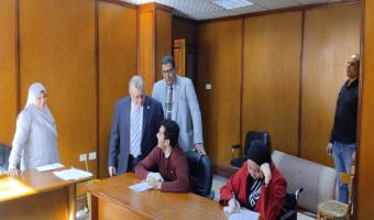 نائب رئيس الجامعة يتفقد سير امتحانات الفصل الدراسي الأول