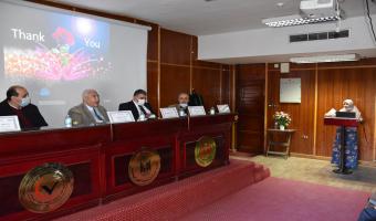 رئيس الجامعة  يناقش رسالة الماجستير الخاصة بالباحثه ط.ب/ نرمين عبدالعال حسن