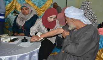 قافلة طبية مجانية بقرية