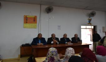 بالصور: قطاع خدمة المجتمع وتنمية البيئة ينظم ندوة توعوية وتثقيفية لطلاب كلية التربية والتربية للطفولة المبكرة عن تعليم الكبار