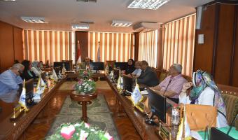 إنعقاد مجلس خدمة المجتمع وتنمية البيئة برئاسة الأستاذ الدكتور عصام الدين متولي