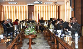 اليوم انعقاد مجلس العمداء بالجامعة