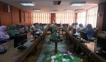 اجتماع نائب رئيس الجامعة لشئون التعليم والطلاب مع الادارة العامة لرعاية الطلاب لمناقشة أخر التطورات بالجامعة