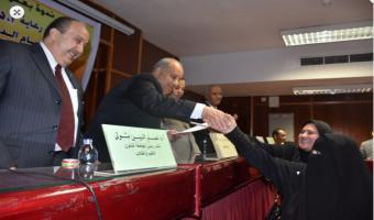 رئيس الجامعة : يكرم الأمهات المثاليات خلال  ندوة