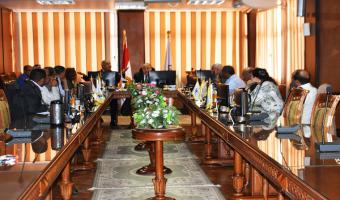 اليوم إنعقاد مجلس العمداء بالجامعة