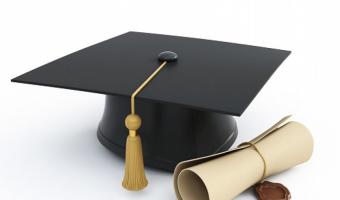 منح درجة الماجستير للباحث أكرم ابراهيم رزق خليل في تخصص (الدراسات التجارية والإدارية)