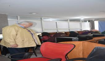 رئيس الجامعة يتفقد الإختبارات الإلكترونية للفرقة الخامسة بكلية الطب البيطرى