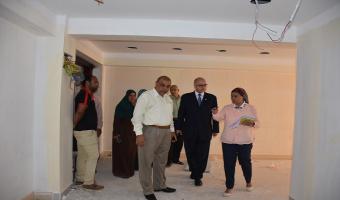 نائب رئيس الجامعة لشئون خدمة المجتمع وتنمية البيئة يقوم بزيارة تفقدية لمركز الخدمة العامة للوقوف على اخر التطورات بمركز التطوير المهني