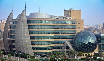 جامعة مدينة السادات تنظم زيارة لمستشفي سرطان الاطفال 57357