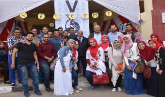 افتتاح  معرض للأعمال  الفنية  والكتاب في جامعة مدينة السادات