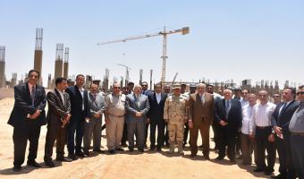بالصور .. رئيس جهاز المشروعات بالقوات المسلحة يزور جامعة مدينة السادات