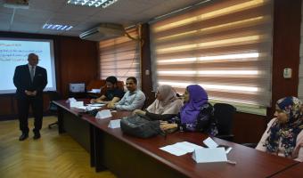 نائب رئيس الجامعة لشئون خدمة المجتمع وتنمية البيئة يتفقد مركز تنمية الموارد البشرية و أعضاء هيئة التدريس والقيادات