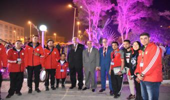 صور تذاكرية لوفد جامعة مدينة السادات مع رئيس الجامعة ونائبه لشئون التعليم والطلاب أثناء المشاركة بـ فعاليات أسبوع شباب الجامعات الأول لمتحدي الإعاقة