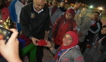 الطالبة حنان ابراهيم السيد تحقق الميدالية الفضية في العاب قوى 100م كراسي متحركة ضمن فعاليات أسبوع شباب الجامعات الأول لمتحدي الإعاقة